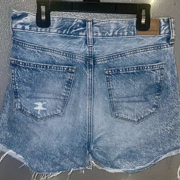 American Eagle Mom Shorts | Size 4 - Picture 2 of 3